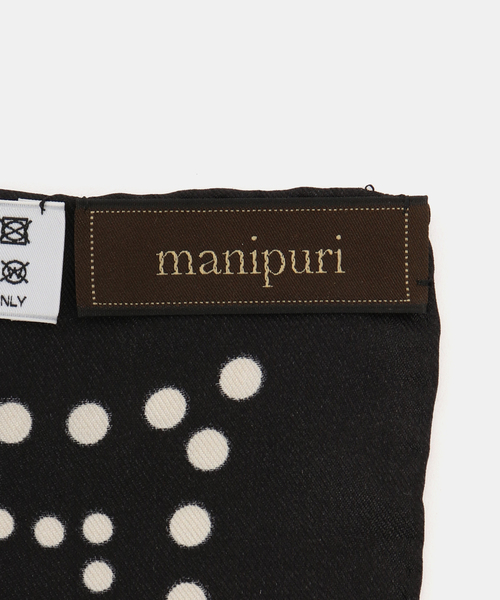 Spick & Span(スピックアンドスパン)の「manipuri / マニプリ 88*88 カレイドバンダナ(バンダナ/スカーフ・レディース・ブラック/ホワイト・FREE)」の4枚目の写真
