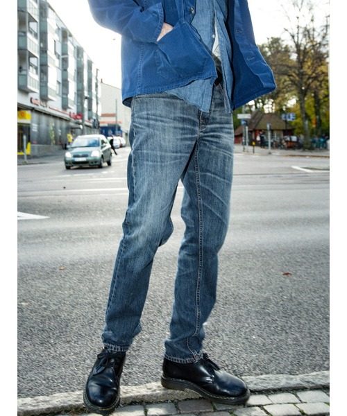 Nudie Jeans（ヌーディージーンズ）の「Nudie Jeans/ヌーディージーンズ Steady Eddie II / レギュラーテーパード ジーンズ / Muted Tracks / レングス30（デニムパンツ・メンズ・ライトインディゴブルー・29/30/31/32/33/34）」の6枚目の写真