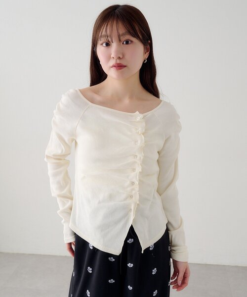 Kastane(カスタネ)の「【無地&ボーダー】ギャザーテレコカーディガン(Tシャツ/カットソー・レディース・ブラック/サックスブルー/アイボリー/チャコールグレー/オフホワイト・FREE)」の16枚目の写真