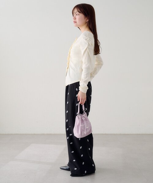 Kastane(カスタネ)の「【無地&ボーダー】ギャザーテレコカーディガン(Tシャツ/カットソー・レディース・ブラック/サックスブルー/アイボリー/チャコールグレー/オフホワイト・FREE)」の20枚目の写真