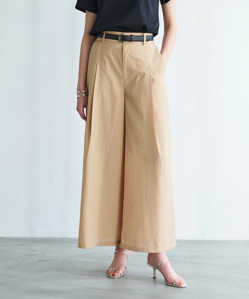 N.O.R.C(ノーク)の「ブライトローン撥水フレアパンツ【AIRY MOTION】(スラックス・レディース・ベージュ/ネイビー・S/M)」の2枚目の写真