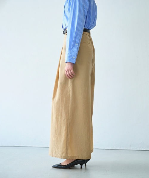 N.O.R.C(ノーク)の「ブライトローン撥水フレアパンツ【AIRY MOTION】(スラックス・レディース・ベージュ/ネイビー・S/M)」の19枚目の写真