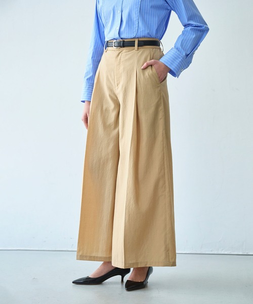 N.O.R.C(ノーク)の「ブライトローン撥水フレアパンツ【AIRY MOTION】(スラックス・レディース・ベージュ/ネイビー・S/M)」の21枚目の写真