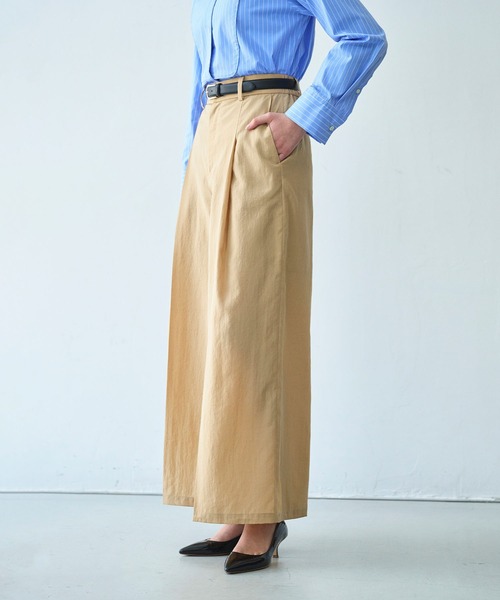 N.O.R.C(ノーク)の「ブライトローン撥水フレアパンツ【AIRY MOTION】(スラックス・レディース・ベージュ/ネイビー・S/M)」の22枚目の写真