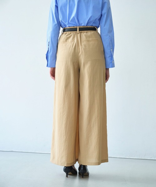 N.O.R.C(ノーク)の「ブライトローン撥水フレアパンツ【AIRY MOTION】(スラックス・レディース・ベージュ/ネイビー・S/M)」の20枚目の写真