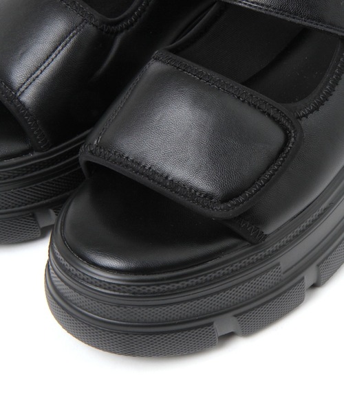 LAKOLE(ラコレ)の「ベルトデザインスポーツサンダル / 637955(サンダル・レディース・アイボリー/ブラック・MEDIUM/LARGE)」の9枚目の写真