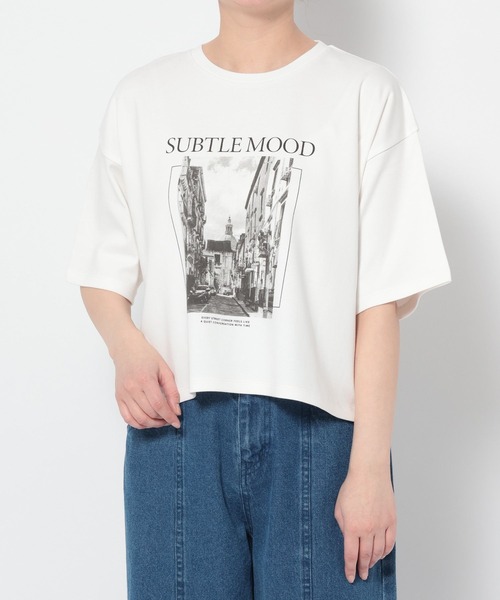 LAKOLE(ラコレ)の「アソートフォトプリントT / 660025(Tシャツ/カットソー・レディース・ホワイト/ブラウン/オフホワイト/チャコール・FREE)」の8枚目の写真