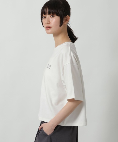 LAKOLE(ラコレ)の「アソートフォトプリントT / 660025(Tシャツ/カットソー・レディース・ホワイト/ブラウン/オフホワイト/チャコール・FREE)」の9枚目の写真