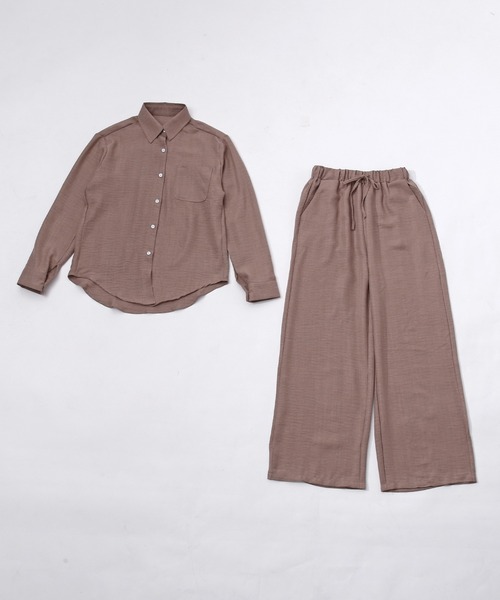 murea（ミュレア）の「レギュラーカラーシャツ+リラックスパンツset（セットアップ・レディース・モカ/アイボリー/ブラック/ブルー・FREE）」の9枚目の写真