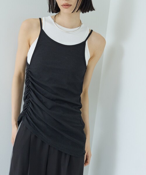 GALLEST(ギャレスト)の「シャーリングレイヤータンク(Tシャツ/カットソー・レディース・ダークグレー/アイボリー/ブラック・38)」の6枚目の写真