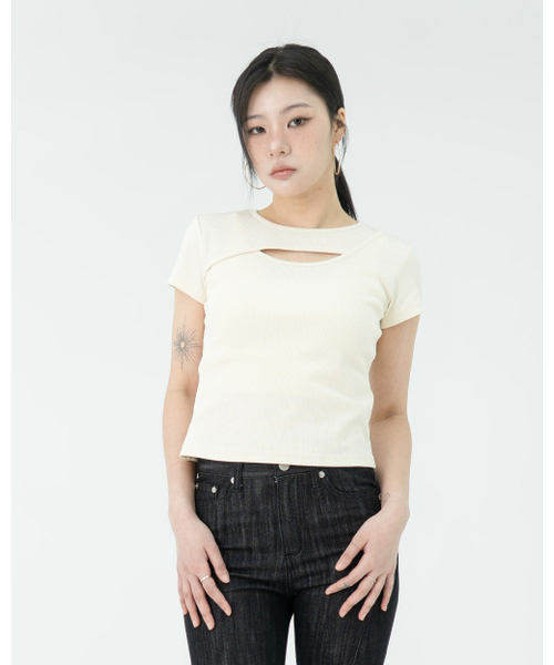 PHOS333(フォースサンサンサン)の「W Slim Fit Slit T-Shirt/Cream(Tシャツ/カットソー・レディース・その他・FREE)」の1枚目の写真
