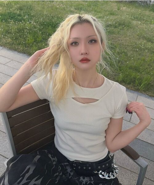 PHOS333(フォースサンサンサン)の「W Slim Fit Slit T-Shirt/Cream(Tシャツ/カットソー・レディース・その他・FREE)」の4枚目の写真