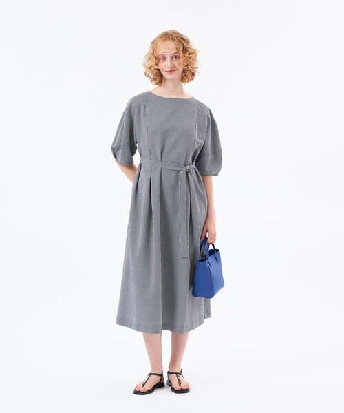 MACKINTOSH PHILOSOPHY(マッキントッシュ フィロソフィー)の「【WEB&一部店舗限定】パフスリーブサッカーワンピース(ワンピース・レディース・ブラック/ダークネイビー/ブルー/ネイビー・38/36)」の5枚目の写真