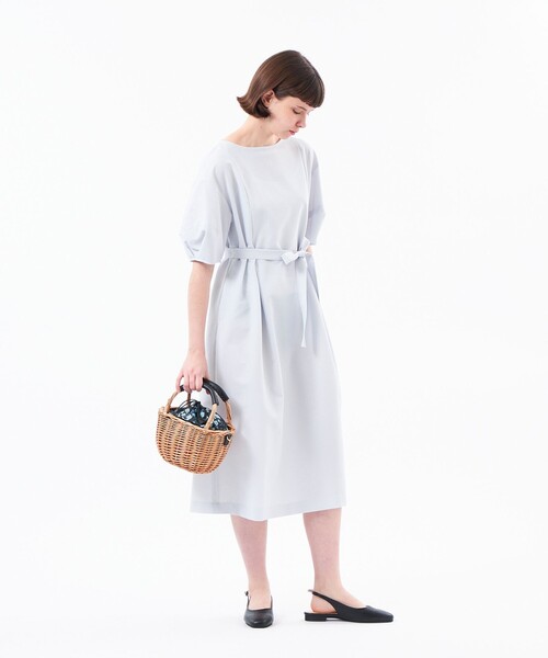 MACKINTOSH PHILOSOPHY(マッキントッシュ フィロソフィー)の「【WEB&一部店舗限定】パフスリーブサッカーワンピース(ワンピース・レディース・ブラック/ダークネイビー/ブルー/ネイビー・38/36)」の6枚目の写真