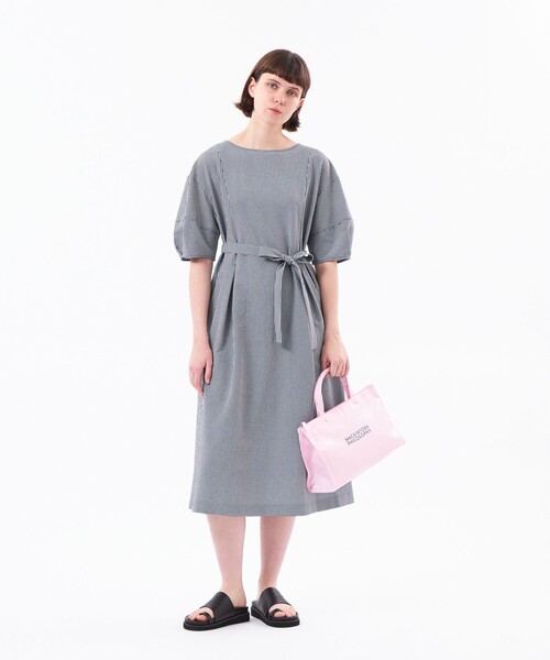 MACKINTOSH PHILOSOPHY(マッキントッシュ フィロソフィー)の「【WEB&一部店舗限定】パフスリーブサッカーワンピース(ワンピース・レディース・ブラック/ダークネイビー/ブルー/ネイビー・38/36)」の7枚目の写真