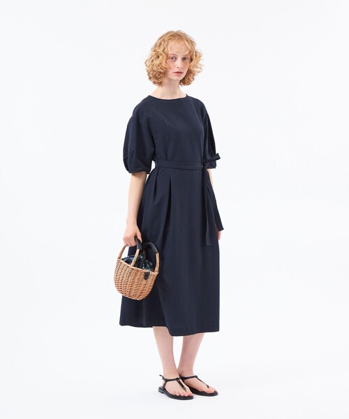 MACKINTOSH PHILOSOPHY(マッキントッシュ フィロソフィー)の「【WEB&一部店舗限定】パフスリーブサッカーワンピース(ワンピース・レディース・ブラック/ダークネイビー/ブルー/ネイビー・38/36)」の8枚目の写真