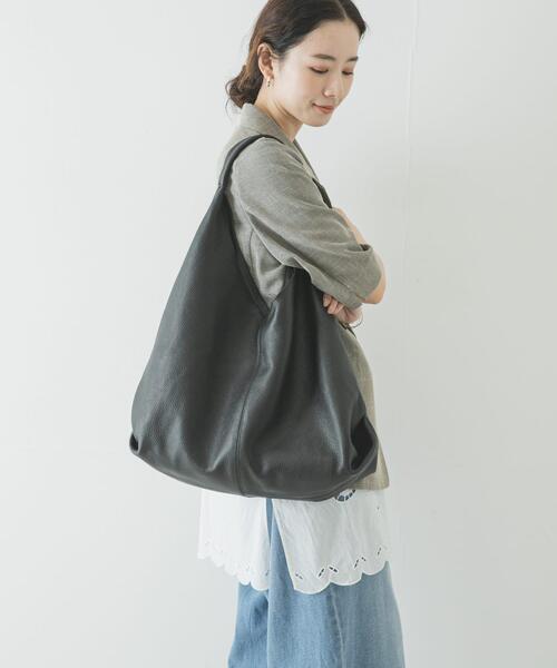 URBAN RESEARCH(アーバンリサーチ)の「ソフトレザーワンハンドルバッグ(トートバッグ・レディース・ブラック/ライトブラウン・-)」の10枚目の写真