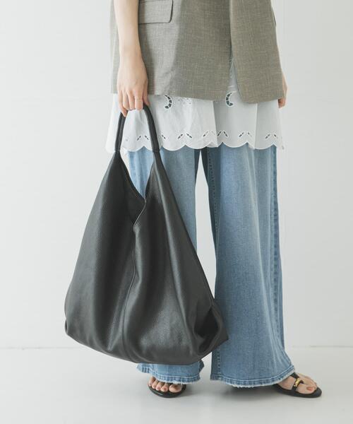 URBAN RESEARCH(アーバンリサーチ)の「ソフトレザーワンハンドルバッグ(トートバッグ・レディース・ブラック/ライトブラウン・-)」の7枚目の写真
