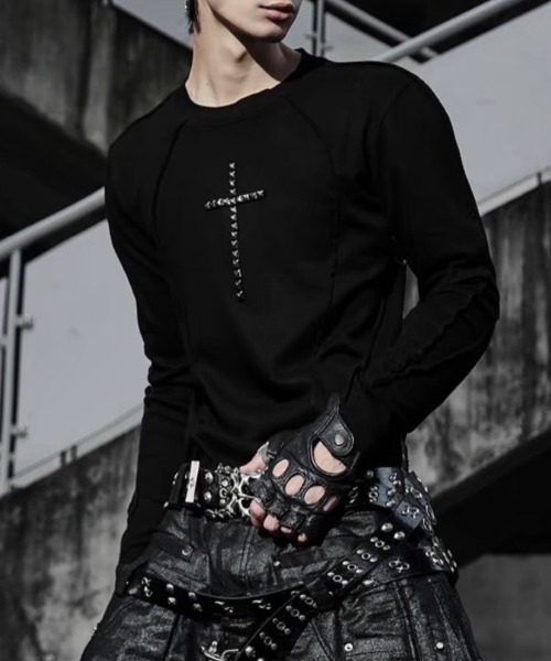 RICH(リッチ)の「【RICH】Riveted Cross Slim Longsleeve / 【リッチ】シースルークロス長袖Tシャツ(Tシャツ/カットソー・メンズ・ブラック・02/01)」の1枚目の写真