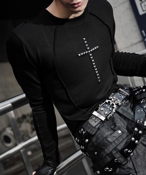 RICH(リッチ)の「【RICH】Riveted Cross Slim Longsleeve / 【リッチ】シースルークロス長袖Tシャツ(Tシャツ/カットソー・メンズ・ブラック・02/01)」の8枚目の写真