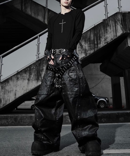 RICH(リッチ)の「【RICH】Riveted Cross Slim Longsleeve / 【リッチ】シースルークロス長袖Tシャツ(Tシャツ/カットソー・メンズ・ブラック・02/01)」の11枚目の写真