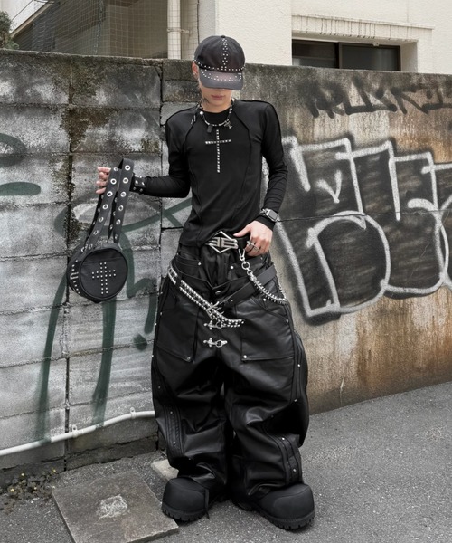 RICH(リッチ)の「【RICH】Riveted Cross Slim Longsleeve / 【リッチ】シースルークロス長袖Tシャツ(Tシャツ/カットソー・メンズ・ブラック・02/01)」の15枚目の写真