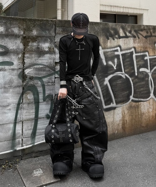 RICH(リッチ)の「【RICH】Riveted Cross Slim Longsleeve / 【リッチ】シースルークロス長袖Tシャツ(Tシャツ/カットソー・メンズ・ブラック・02/01)」の16枚目の写真