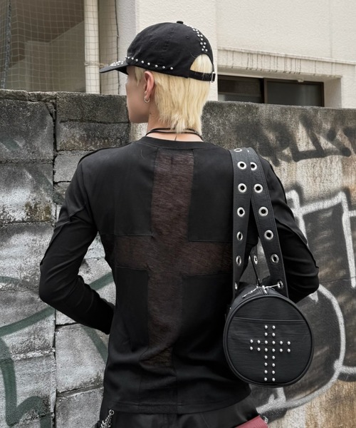 RICH(リッチ)の「【RICH】Riveted Cross Slim Longsleeve / 【リッチ】シースルークロス長袖Tシャツ(Tシャツ/カットソー・メンズ・ブラック・02/01)」の21枚目の写真