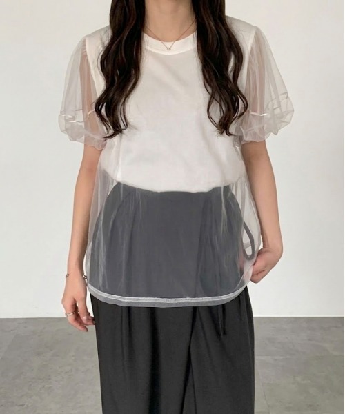 Maison Calme(メゾンカルム)の「【26年春夏新作】チュールドッキングボリューム袖無地カットソー(Tシャツ/カットソー・レディース・ホワイト/ブラック・F)」の1枚目の写真