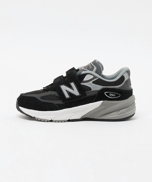 green label relaxing（グリーンレーベルリラクシング）の「【WEB限定】＜New Balance＞PV990 スニーカー / キッズ 17cmー21cm（スニーカー・キッズ・ブラック/グレー系・17cm/19cm/21cm/20cm/18cm）」の2枚目の写真