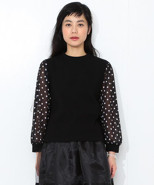 CAROLINA GLASER(カロリナ グレイサー)の「CAROLINA GLASER / ドットシフォン袖 プルオーバー(その他トップス・レディース・オフホワイト/ブラック・ONE SIZE)」の5枚目の写真