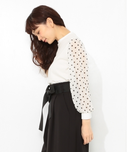 CAROLINA GLASER(カロリナ グレイサー)の「CAROLINA GLASER / ドットシフォン袖 プルオーバー(その他トップス・レディース・オフホワイト/ブラック・ONE SIZE)」の20枚目の写真
