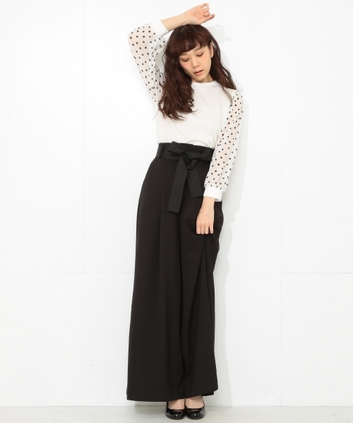 CAROLINA GLASER(カロリナ グレイサー)の「CAROLINA GLASER / ドットシフォン袖 プルオーバー(その他トップス・レディース・オフホワイト/ブラック・ONE SIZE)」の22枚目の写真