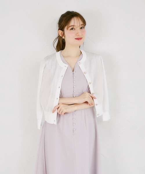 tocco closet(トッコ クローゼット)の「ゴールド釦ラメシアーニットカーディガン(カーディガン/ボレロ・レディース・ピンク/オフホワイト/グレイッシュブルー・M)」の6枚目の写真