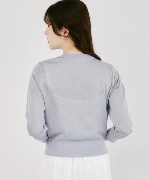 tocco closet(トッコ クローゼット)の「ゴールド釦ラメシアーニットカーディガン(カーディガン/ボレロ・レディース・ピンク/オフホワイト/グレイッシュブルー・M)」の14枚目の写真