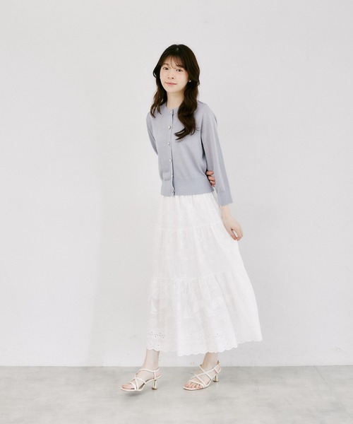tocco closet(トッコ クローゼット)の「ゴールド釦ラメシアーニットカーディガン(カーディガン/ボレロ・レディース・ピンク/オフホワイト/グレイッシュブルー・M)」の9枚目の写真