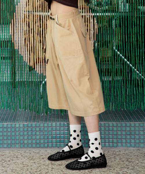 RuNaKi'Hu'(ルナキフ)の「WXP027 ルナキフ刺繍コットンバミューダパンツ(BEIGE)(その他パンツ・レディース・その他・1/3)」の2枚目の写真