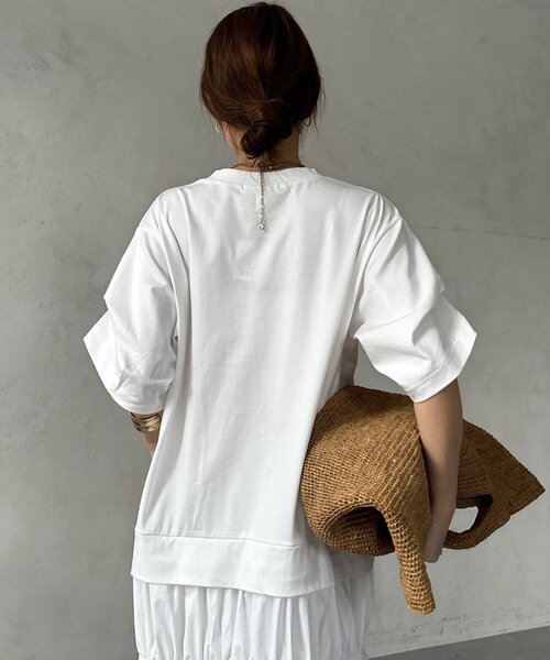 DouDou(ドゥドゥ)の「【WEB限定】ギャザードッキングカットワンピース(ワンピース・レディース・オフホワイト/ブラック/サックスブルー・FREE)」の12枚目の写真
