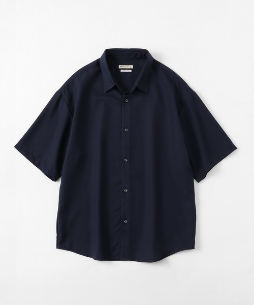 Art re A select（アトリエセレクト）の「【MADE IN JAPAN】-Reflax-ファブリック ハーフスリーブ レギュラーシャツ/接触冷感 UVカット 吸汗 抗ピリング（シャツ/ブラウス・メンズ・バーガンディー/マスタード/ブラック/ブルー/ホワイト/サックスブルー/ライトピンク/ネイビー・M/S/L）」の4枚目の写真