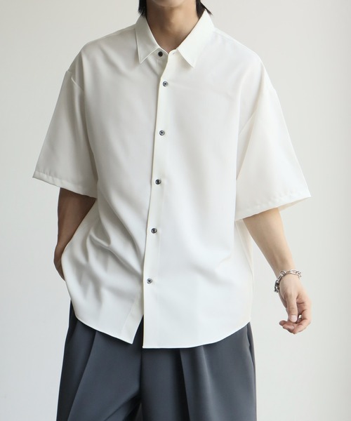 Art re A select（アトリエセレクト）の「【MADE IN JAPAN】-Reflax-ファブリック ハーフスリーブ レギュラーシャツ/接触冷感 UVカット 吸汗 抗ピリング（シャツ/ブラウス・メンズ・バーガンディー/マスタード/ブラック/ブルー/ホワイト/サックスブルー/ライトピンク/ネイビー・M/S/L）」の22枚目の写真