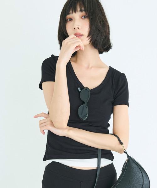 coca(coca)(コカ)の「とろみUネックリブTシャツ(Tシャツ/カットソー・レディース・ブラウン/グレー/ブラック/チャコール・L/M/S)」の8枚目の写真