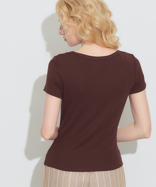 coca(coca)(コカ)の「とろみUネックリブTシャツ(Tシャツ/カットソー・レディース・ブラウン/グレー/ブラック/チャコール・L/M/S)」の20枚目の写真