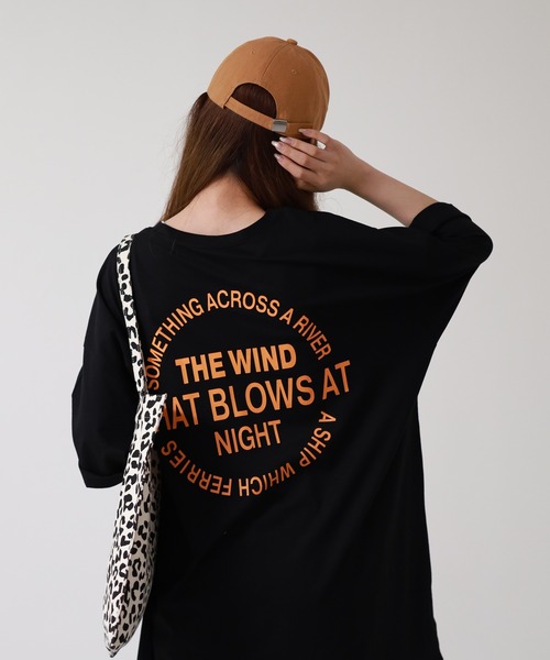 atONE(アットワン)の「ロゴ刺繍バックロゴプリントオーバーサイズTシャツ 半袖(Tシャツ/カットソー・レディース・ブラック/オフホワイト・M)」の14枚目の写真