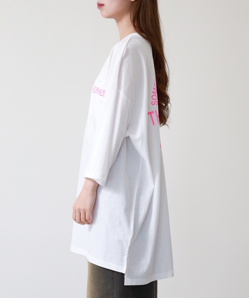 atONE(アットワン)の「ロゴ刺繍バックロゴプリントオーバーサイズTシャツ 半袖(Tシャツ/カットソー・レディース・ブラック/オフホワイト・M)」の9枚目の写真