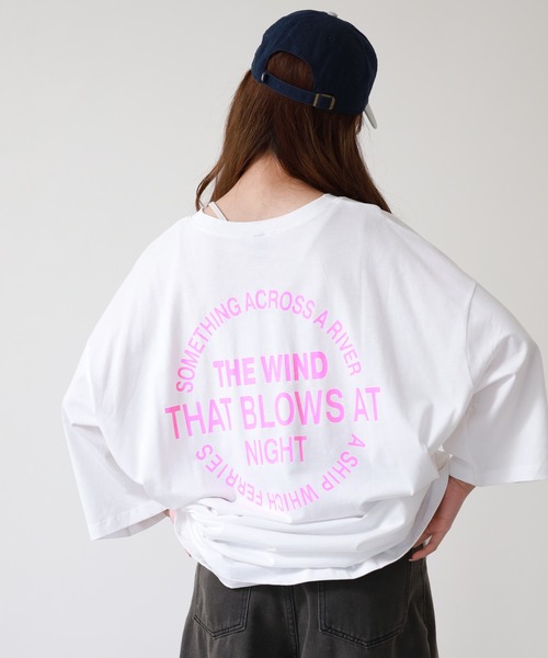 atONE(アットワン)の「ロゴ刺繍バックロゴプリントオーバーサイズTシャツ 半袖(Tシャツ/カットソー・レディース・ブラック/オフホワイト・M)」の21枚目の写真