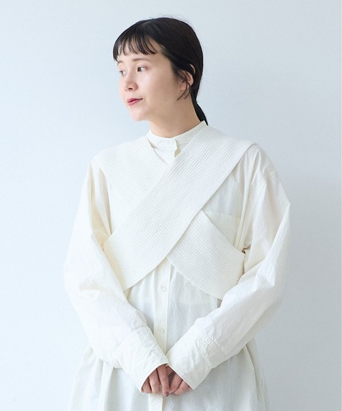 yuni(ユニ )の「Cotton back cross Knit-Vest(ベスト・レディース・ホワイト/ブラック・FREE)」の12枚目の写真