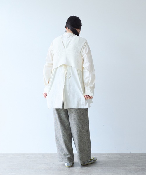 yuni(ユニ )の「Cotton back cross Knit-Vest(ベスト・レディース・ホワイト/ブラック・FREE)」の11枚目の写真