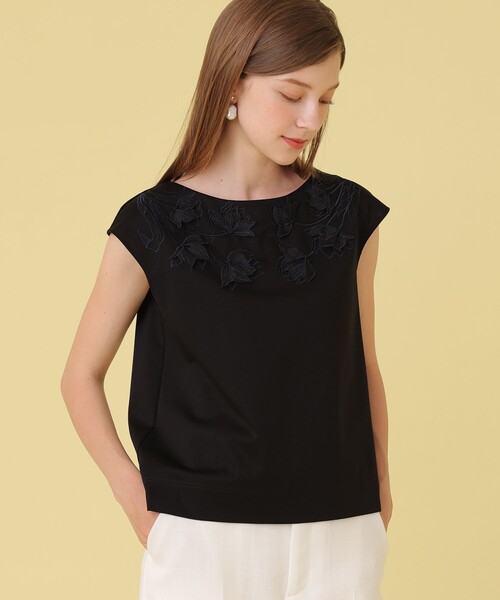 ANAYI(アナイ)の「ポンチ刺繍 プルオーバー(Tシャツ/カットソー・レディース・ブラック/ホワイト・38/36)」の1枚目の写真