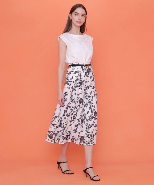 ANAYI(アナイ)の「ポンチ刺繍 プルオーバー(Tシャツ/カットソー・レディース・ブラック/ホワイト・38/36)」の5枚目の写真