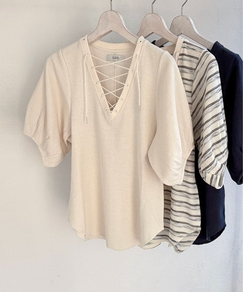 CLEIO（クレイオ）の「【CLEIO】レースアップワッフルボーダー半袖トップス LACE-UP WAFFLE BORDER SHORT SLEEVE TOPS（Tシャツ/カットソー・レディース・グレー/アイボリー/ネイビー・FREE）」の4枚目の写真